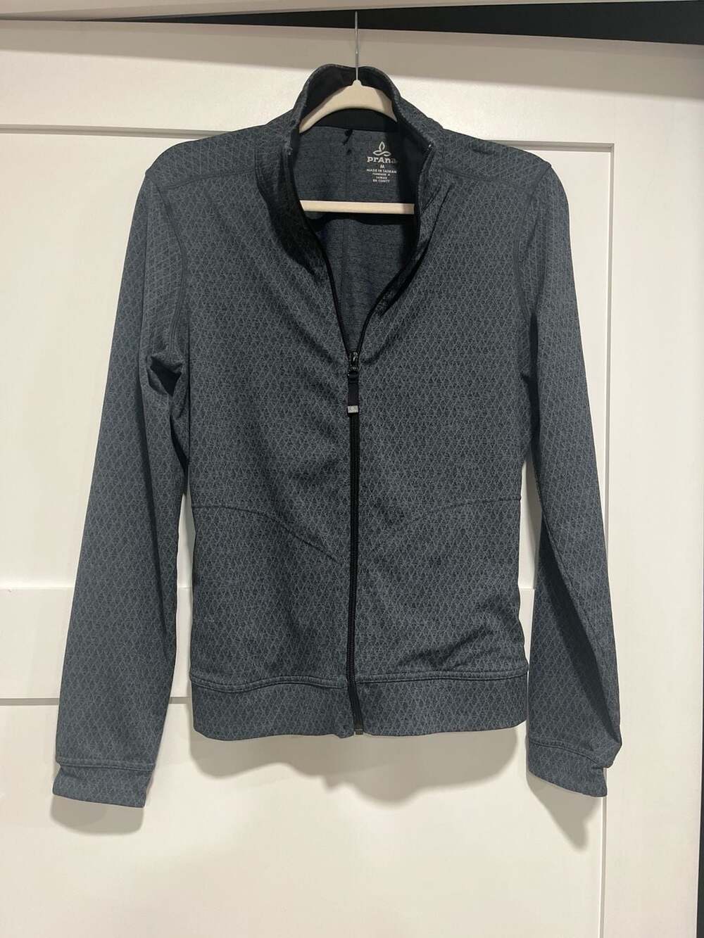 prAna Women's Grey Diamond Pattern Full Zip Mock Neck Jacket Size M